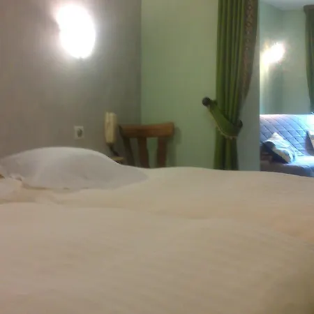 Logis Les Vosges Hotel 3*