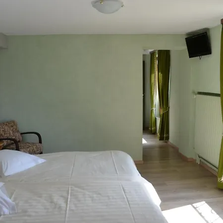 Logis Les Vosges Hotel 3*